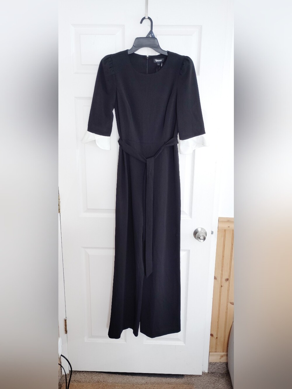 DKNY Black Wide Leg Jumpsuit New Without Tags Size 8.
